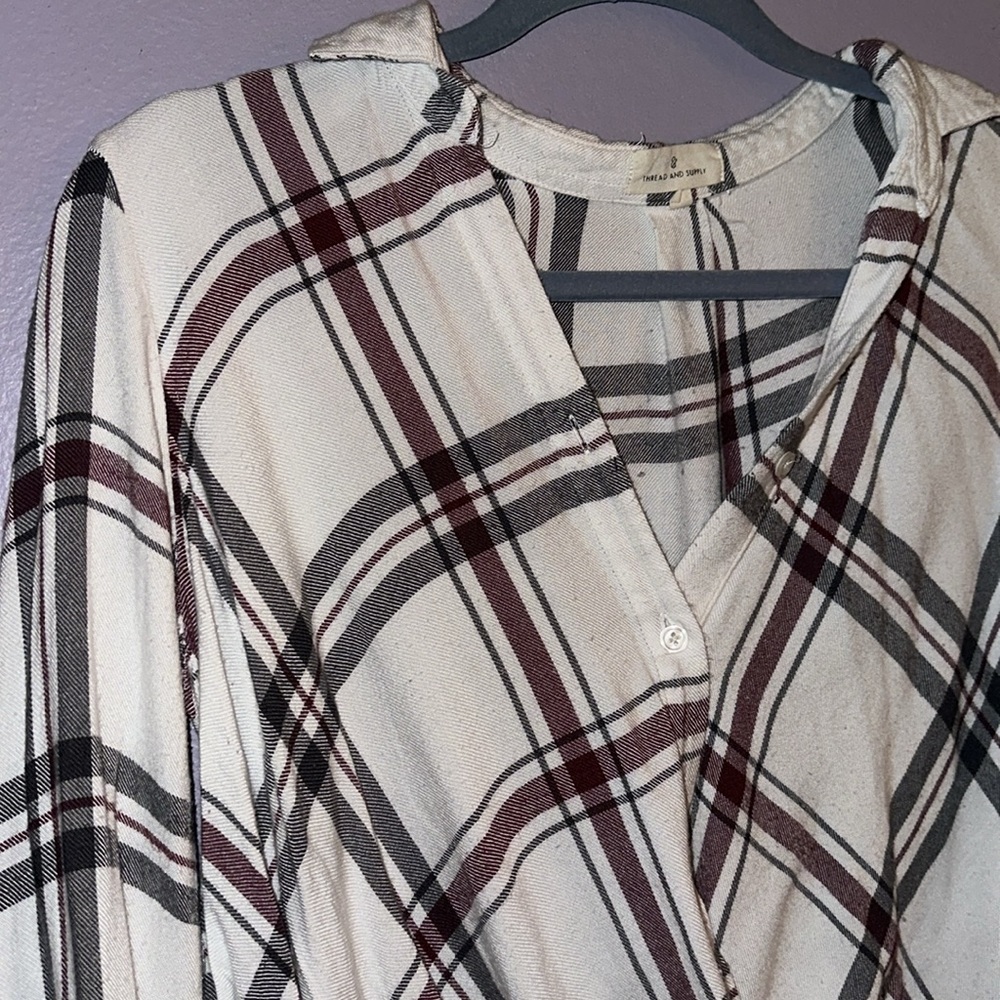 Thread & Supply button down - Picture 2 of 4